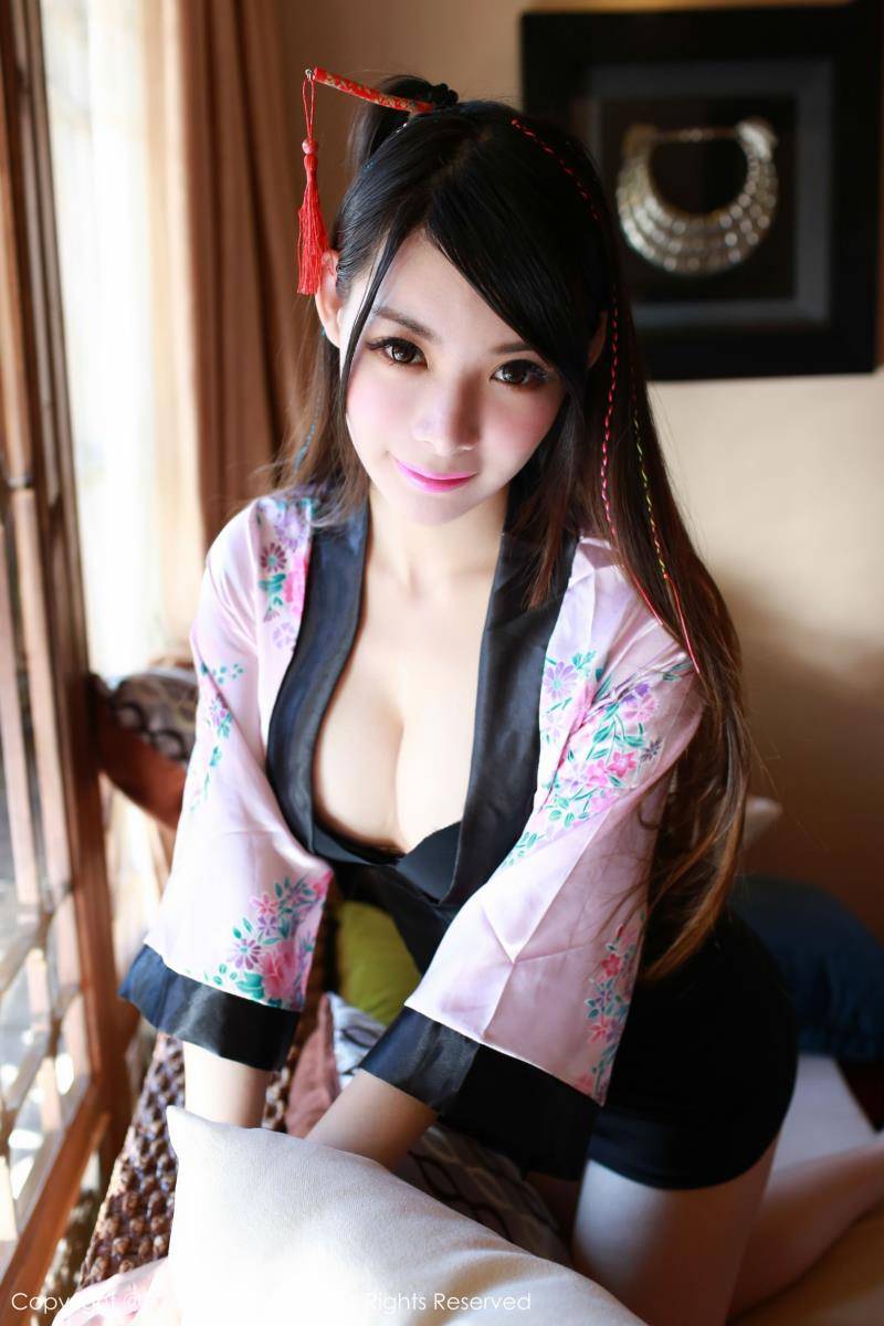 秀人网美女模特MARA酱内衣诱惑丽江旅拍-48