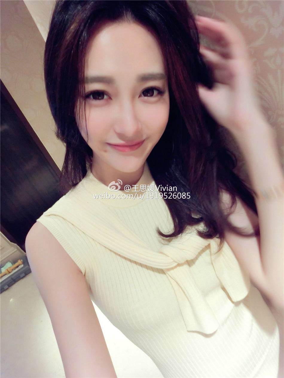 清纯美女娘王思媛Vivian室内气质自拍照-10