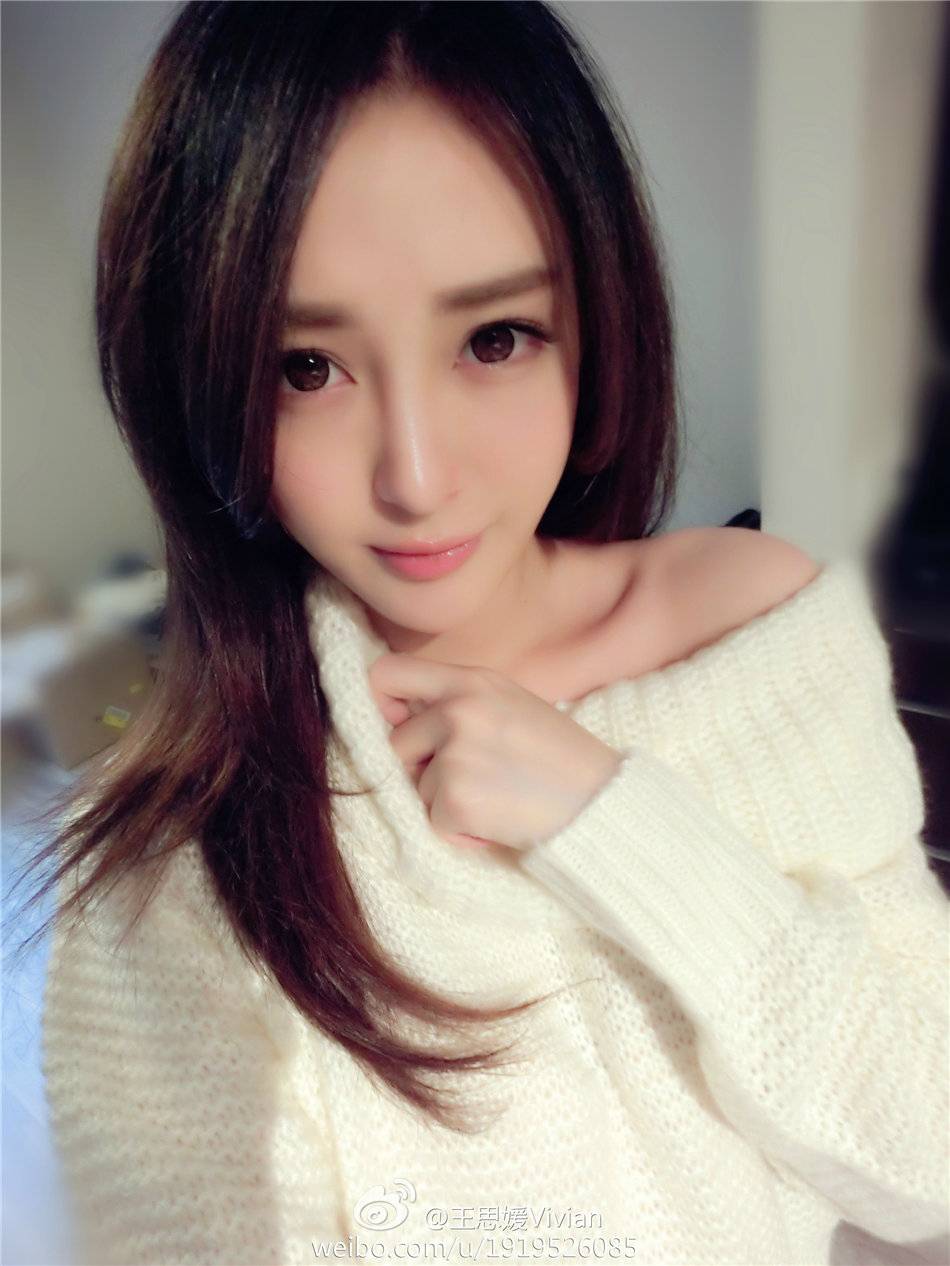 清纯美女娘王思媛Vivian室内气质自拍照-6