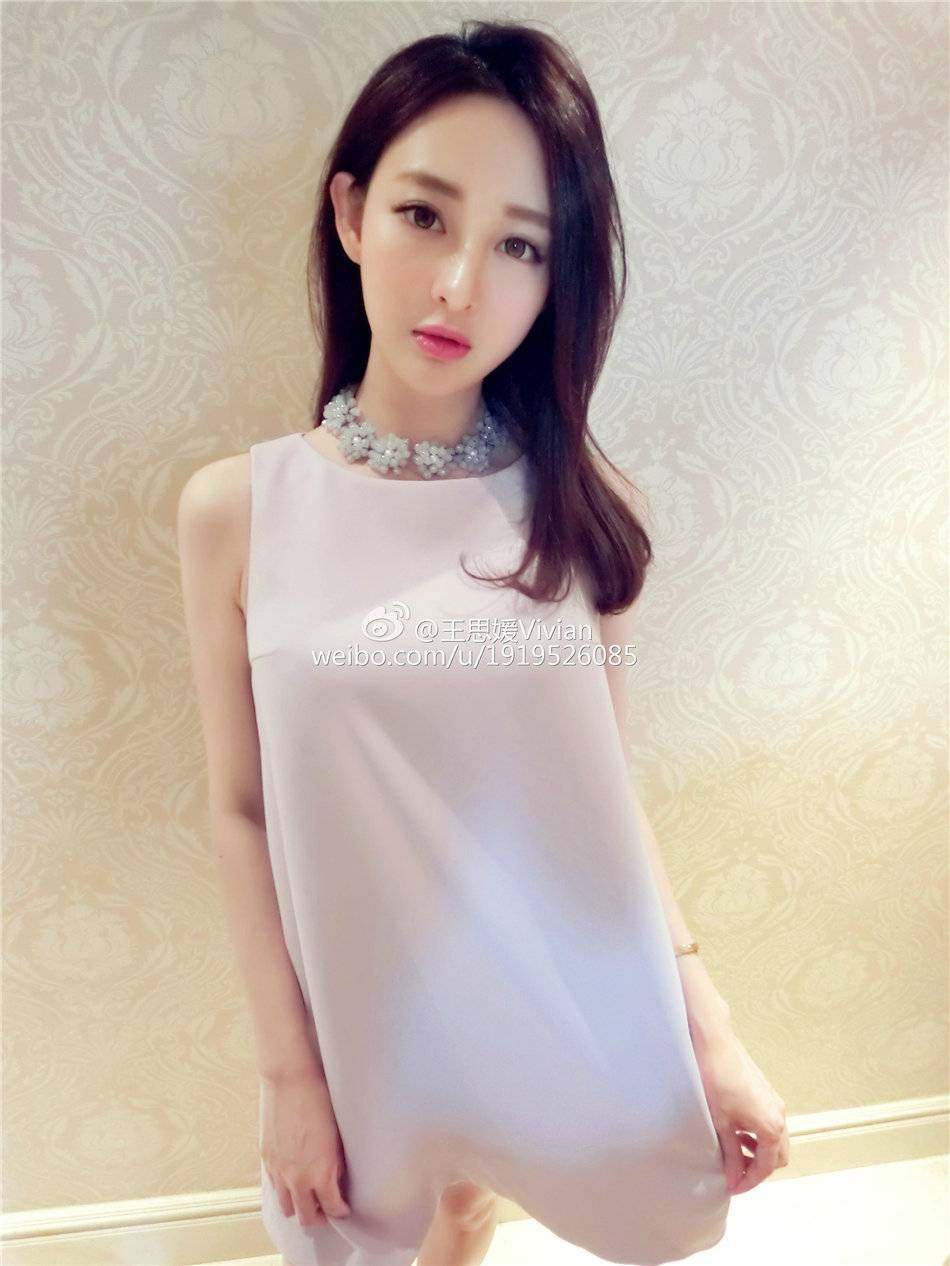 清纯美女娘王思媛Vivian室内气质自拍照-5