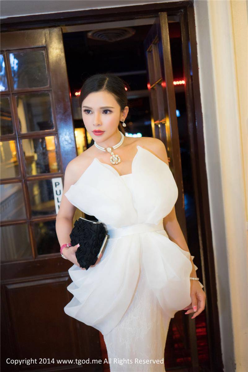 推女神宅男女神宛恩miyu比基尼沙巴旅拍性感套图-14