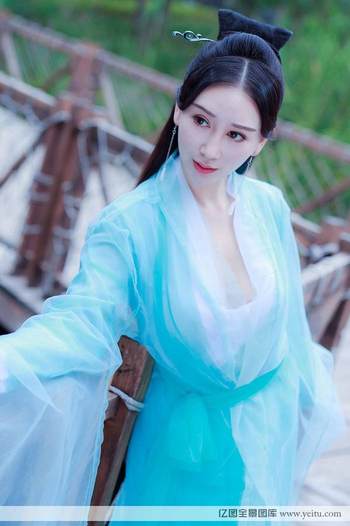 秀人网美女模特邹晶晶Rina古风范十足真空上阵-2