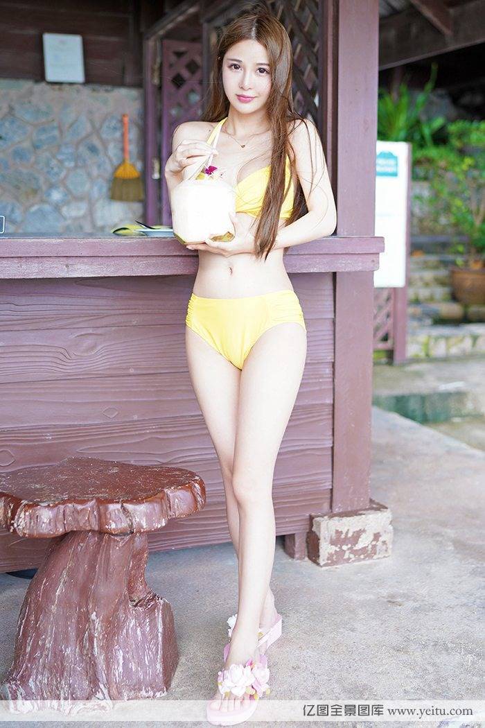 嗲囡囡美女模特luna张静燕沙滩清新比基尼福利写真-8