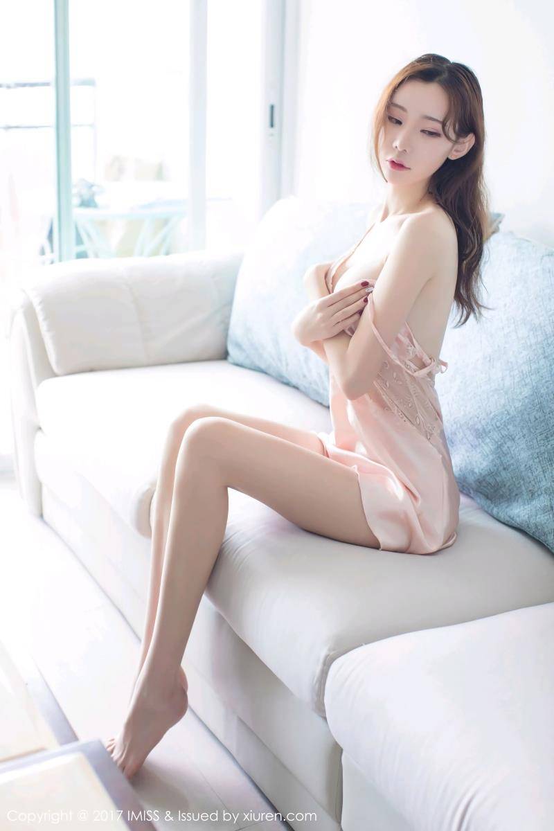 爱蜜社美女模特萌琪琪修长美腿内衣诱惑套图-16