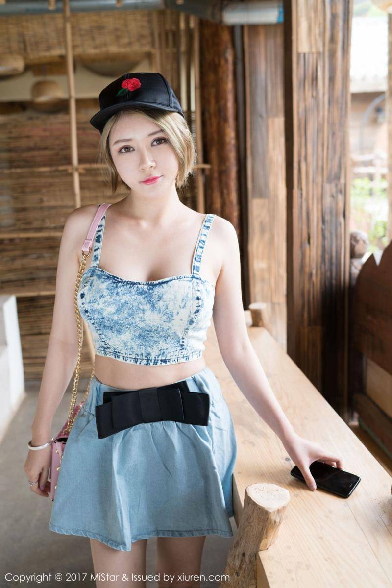 魅妍社性感女神凯竹Vision清新妩媚美臀丽江旅拍