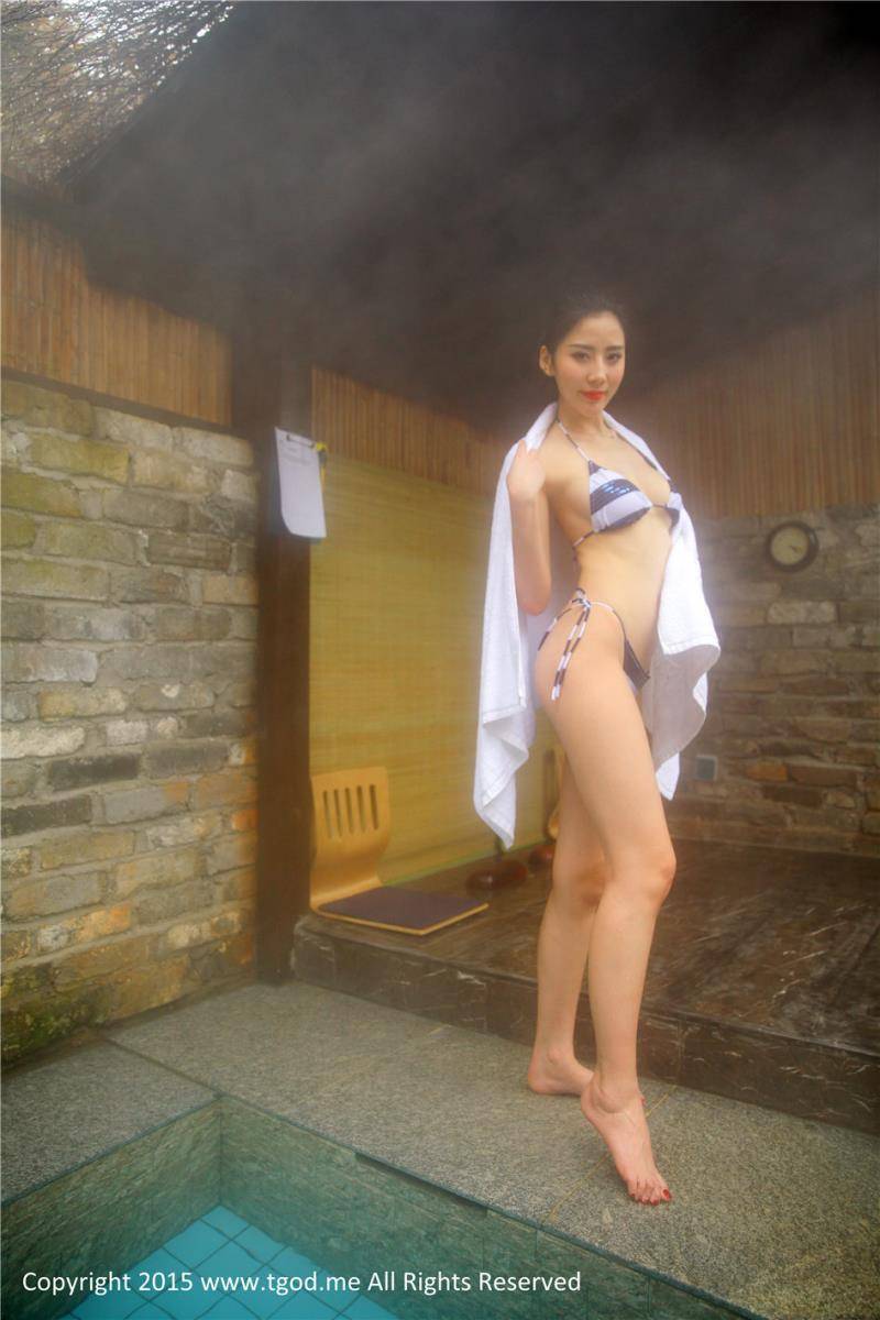 推女神韩盼盼性感妩媚美臀美腿户外泳池湿身诱惑-31