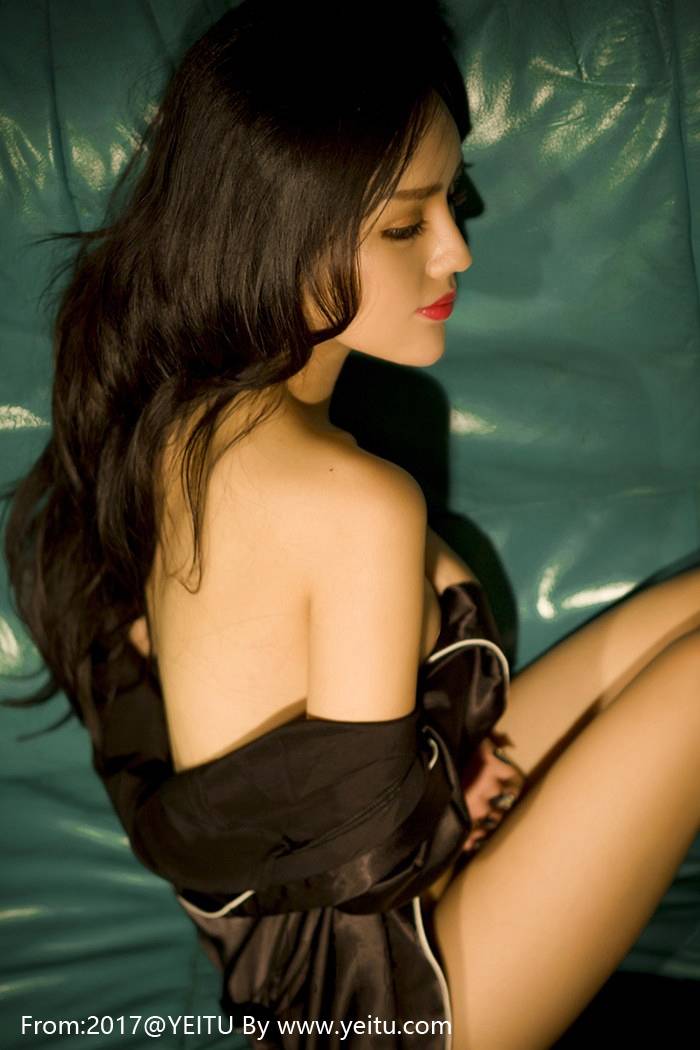 果团网拳击宝贝陈迪娅化身性感妖姬大尺度冷艳写真-15