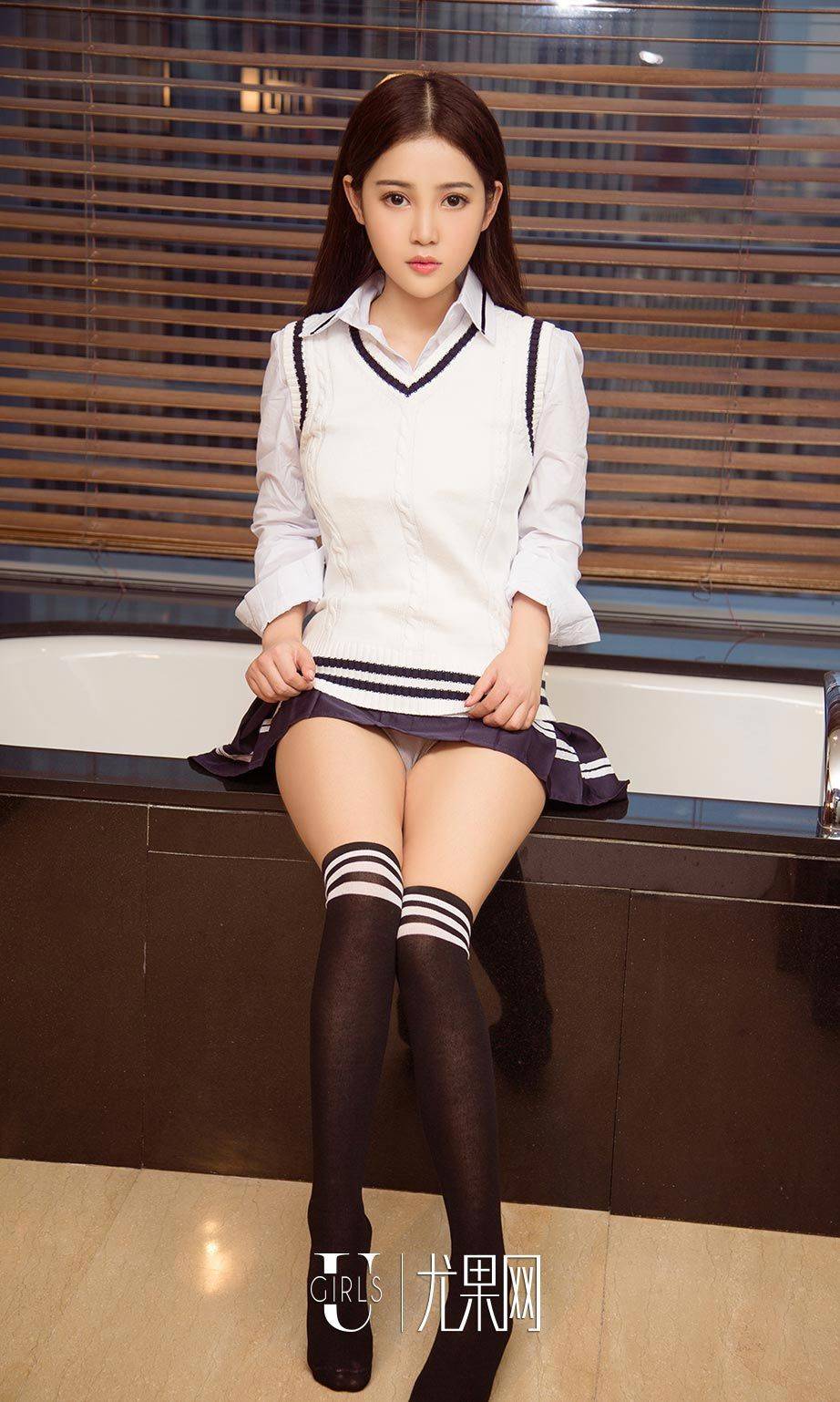 尤果网纯情美女夏夕兔女郎校服高筒袜制服诱惑