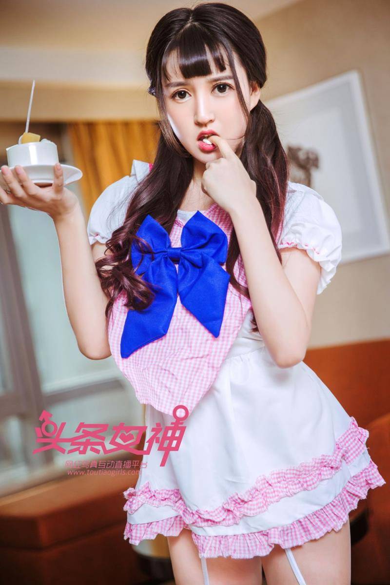 头条女神美味甜心白一晗黑丝美腿制服诱惑恬静优雅