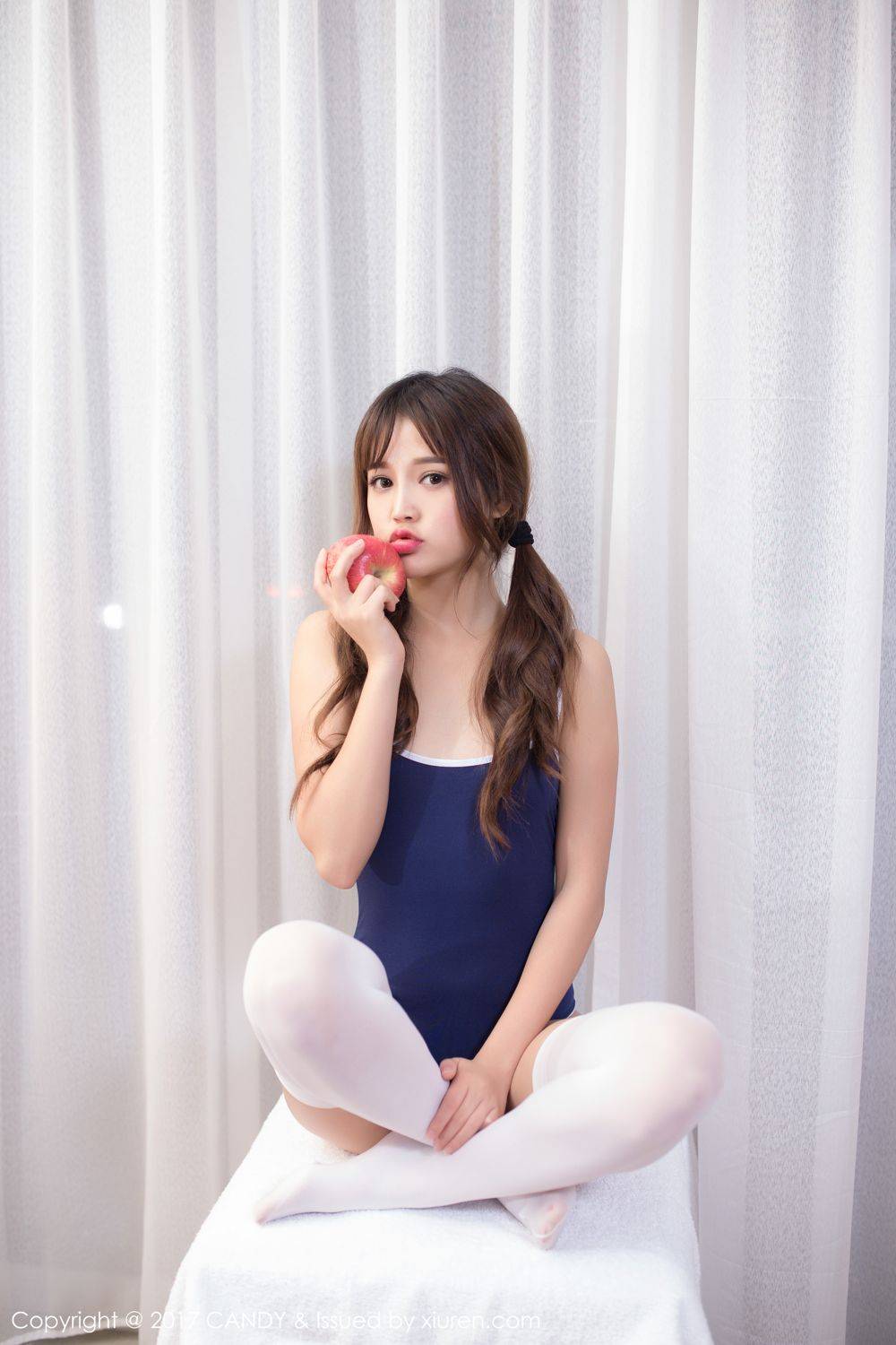 糖果画报邻家妹子米璐Lumi嫩粉色兔女郎制服诱惑-23