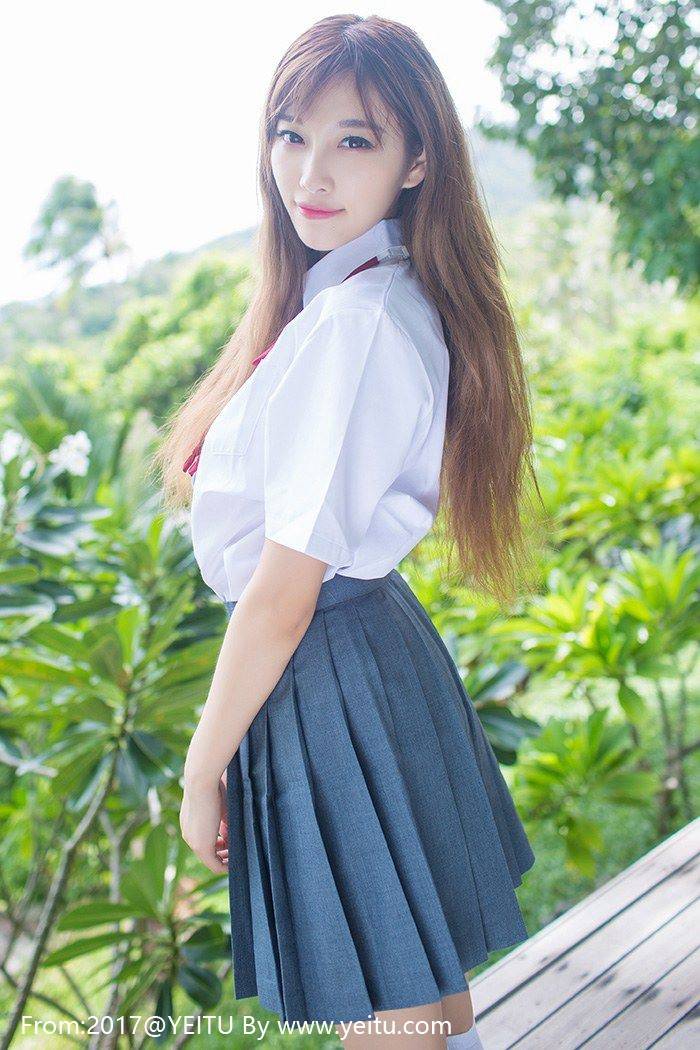 爱蜜社美女模特杨晨晨(小甜心CC)学生妹制服诱惑-2