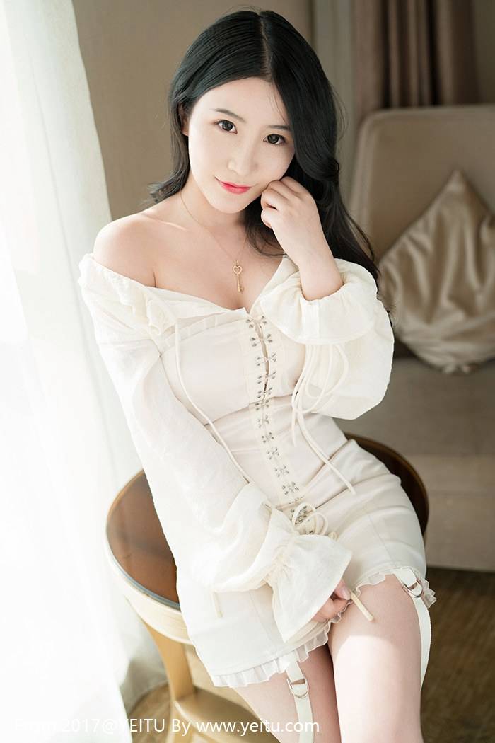 秀人网丽质佳人谢芷馨巨乳翘臀内衣私房诱惑