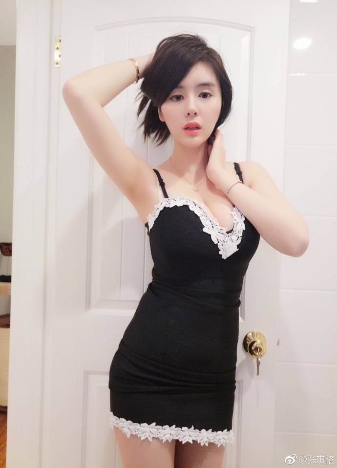 斗鱼七哥张琪格大尺度豪乳美腿波涛胸涌诱惑-21