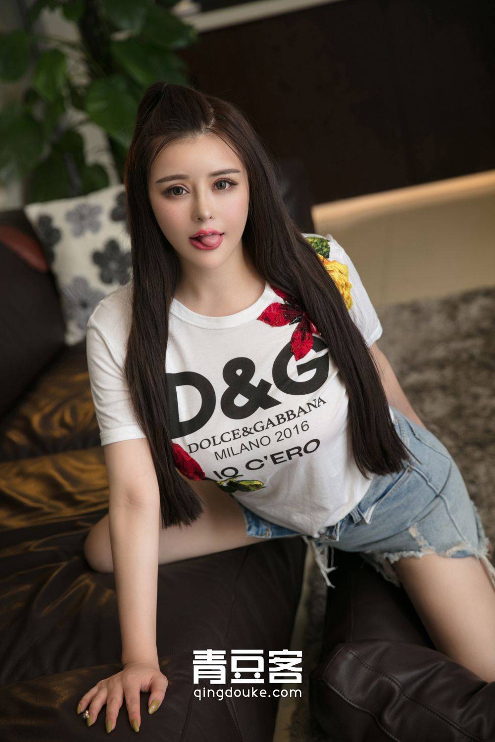 青豆客诱惑女神菳baby杨安娜蕾丝吊带诱惑巨乳-44