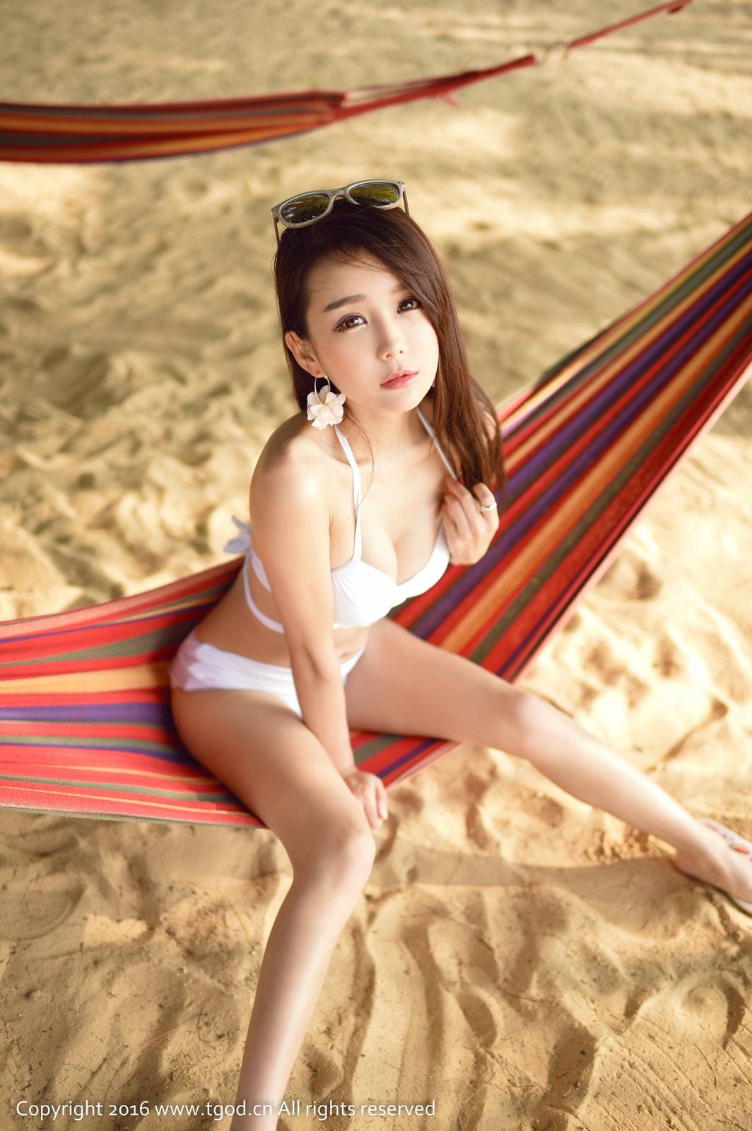 推女神沙滩女神小九Vin比基尼诱惑美胸翘臀三亚旅拍-36