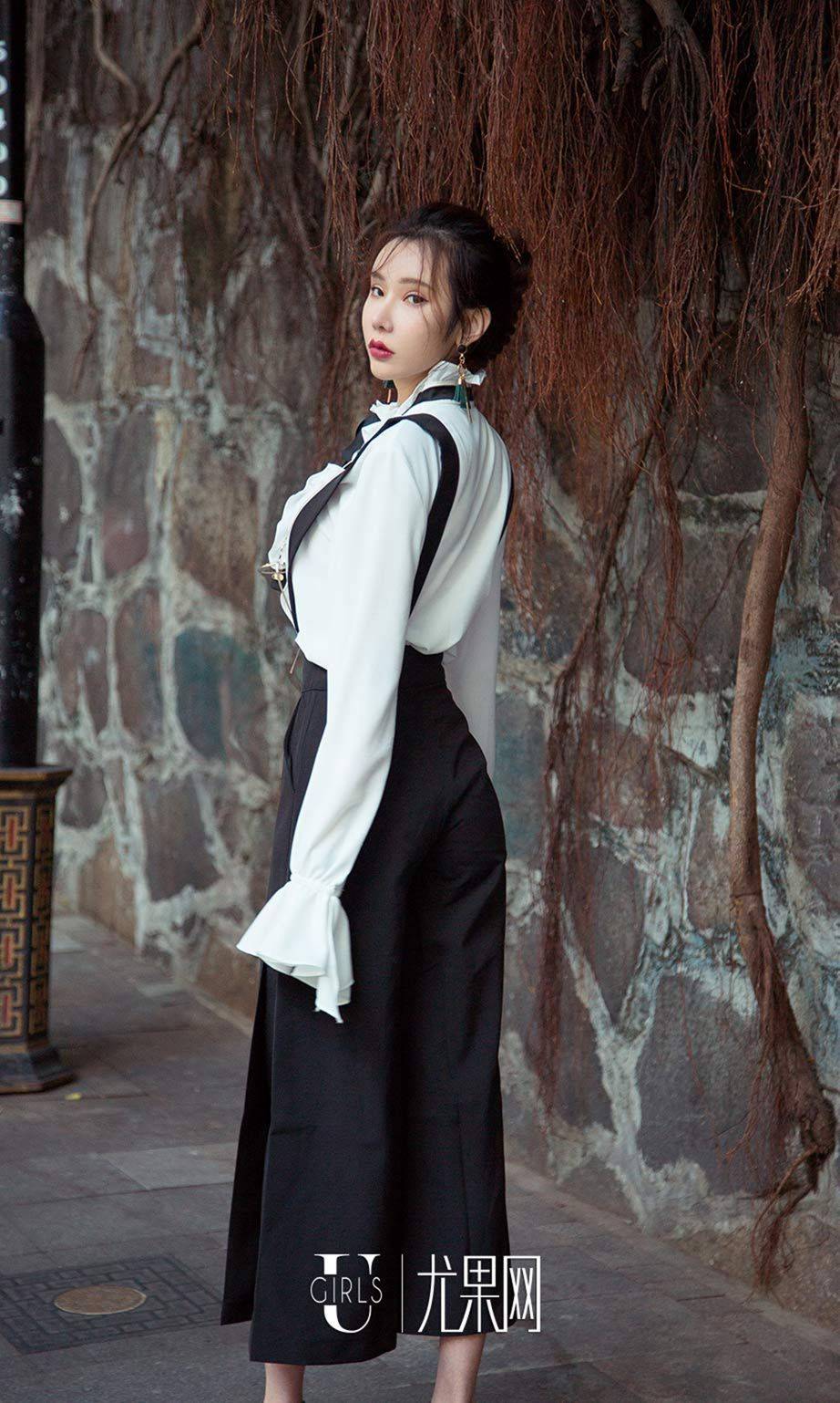 尤果网美女模特萌琪琪高冷时尚街拍写真-3