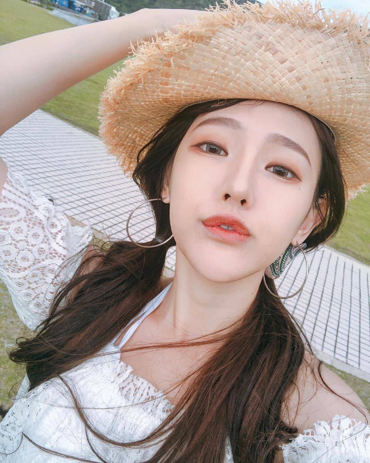 台湾美女校花比比儿精致五官气质美丽养眼有内涵-21