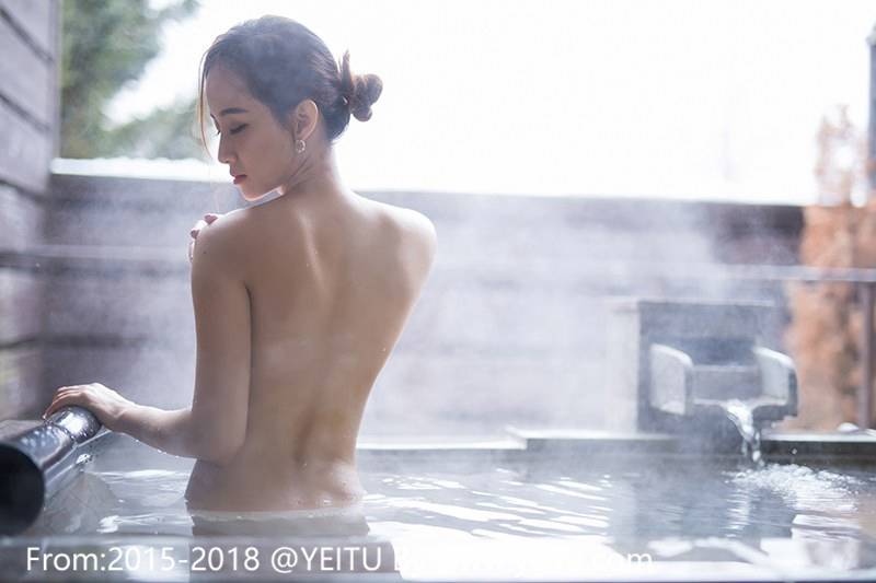 爱蜜社丽质美女猫宝黑丝美腿职业OL制服诱惑旅拍-43