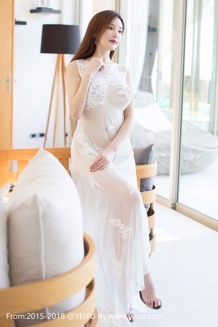 尤蜜荟气质女神周妍希比基尼泳衣巨乳诱惑苏梅岛旅拍