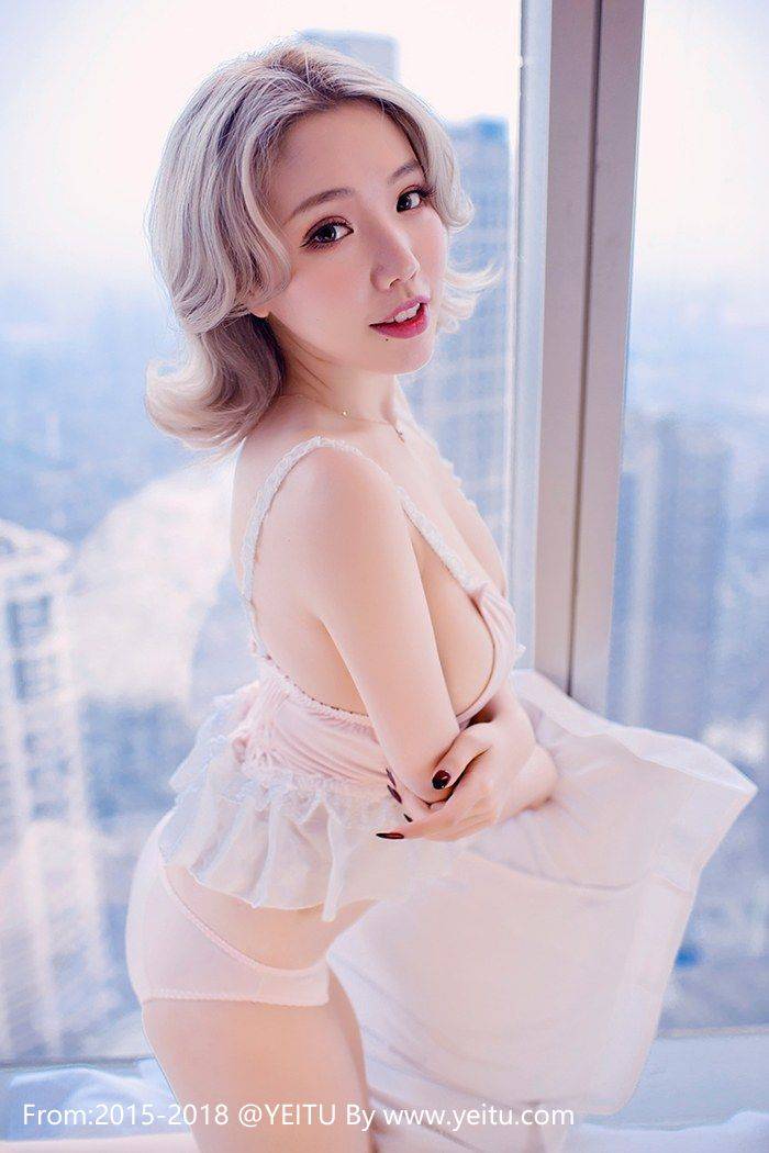 秀人网性感美女妮小妖(黄乐然)蕾丝比基尼浑圆翘乳美图-25