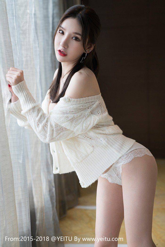 花漾show女神周于希丝袜美腿蕾丝翘臀大尺度真空写真-40