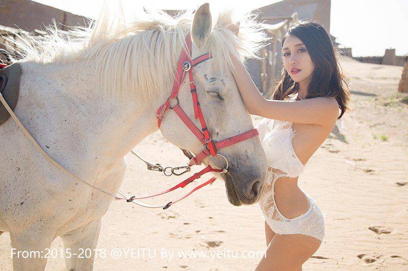 尤果网性感美女田梓茵沙漠流苏比基尼内衣诱惑豪迈写真-55