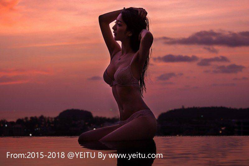 爱蜜社美女模特小热巴蕾丝内衣湿身诱惑吉普岛旅拍-44