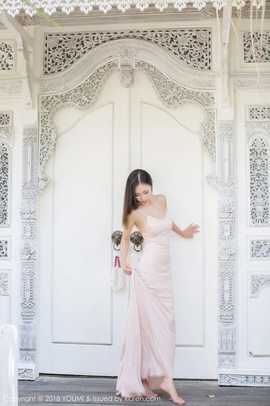 尤蜜荟性感女神Yumi尤美泳衣吊裙娇羞内衣诱惑巴厘岛旅拍