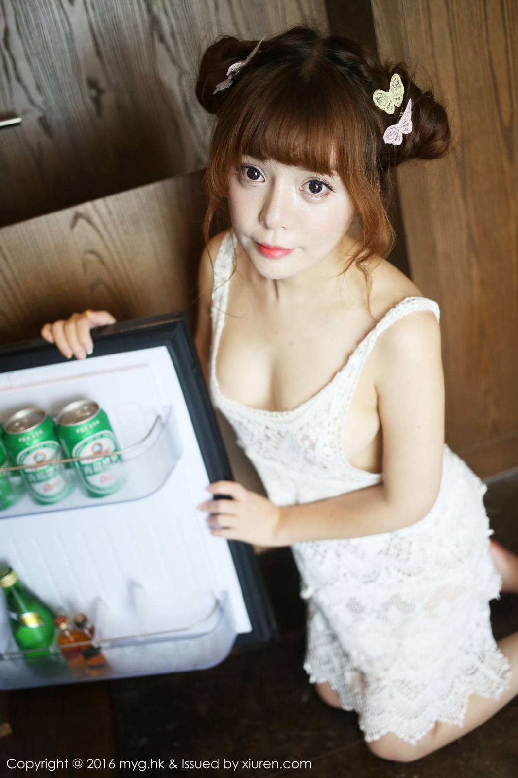 美媛馆性感美女粉芭比VV沙滩比基尼三亚魅惑旅拍-32