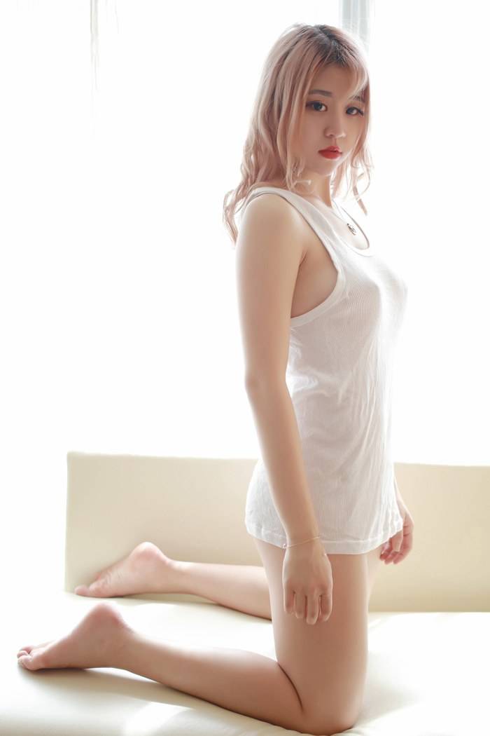 模特学院美女模特静静tobey浑圆乳胸凹凸身材大尺度性感写真