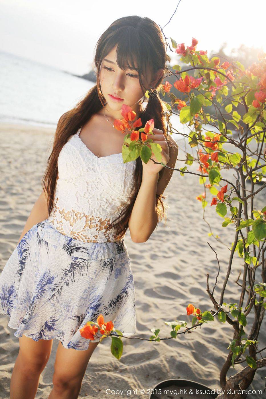 美媛馆性感美女Milk楚楚沙滩吊带碎花裙龙目岛旅拍第三套-21