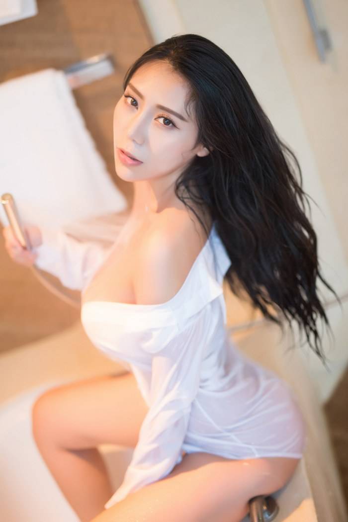 秀人网美女模特安可儿白衬衫湿身巨乳诱惑性感写真第三套-35