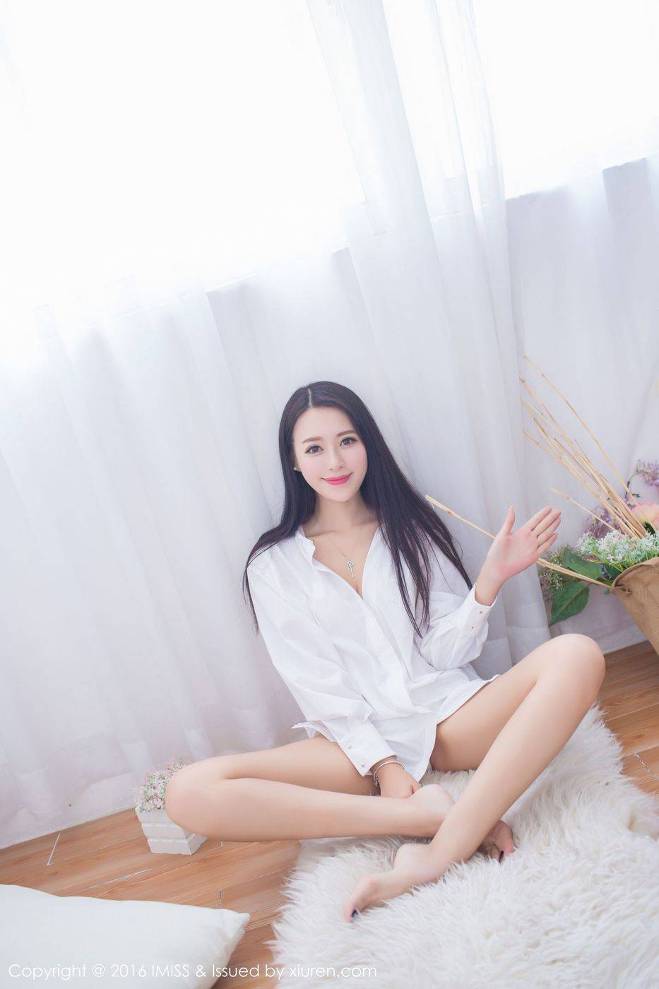 IMISS爱蜜社美女模特王曼妮好Q白衬衫性感吊带气质写真-11