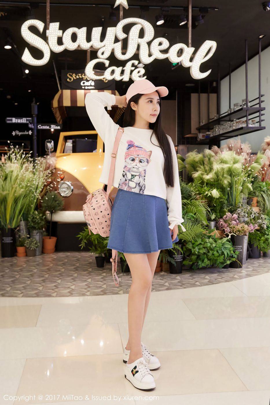 蜜桃社极品女神萱萱Cecilia爆乳诱惑范儿十足街拍-25