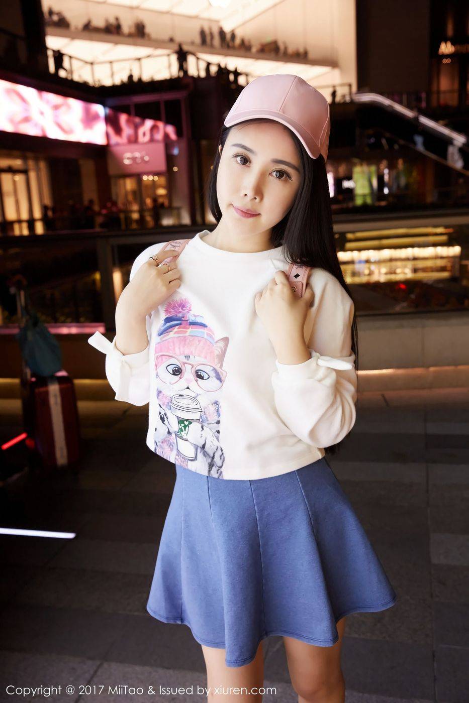 蜜桃社极品女神萱萱Cecilia爆乳诱惑范儿十足街拍-30