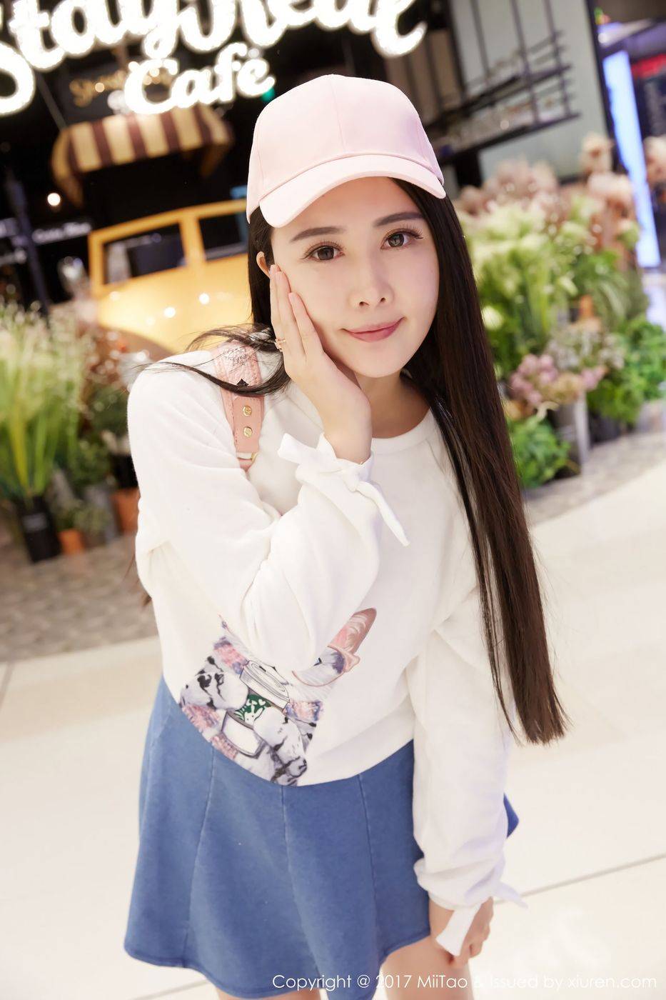 蜜桃社极品女神萱萱Cecilia爆乳诱惑范儿十足街拍-27