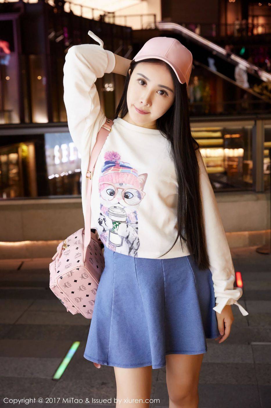 蜜桃社极品女神萱萱Cecilia爆乳诱惑范儿十足街拍-29