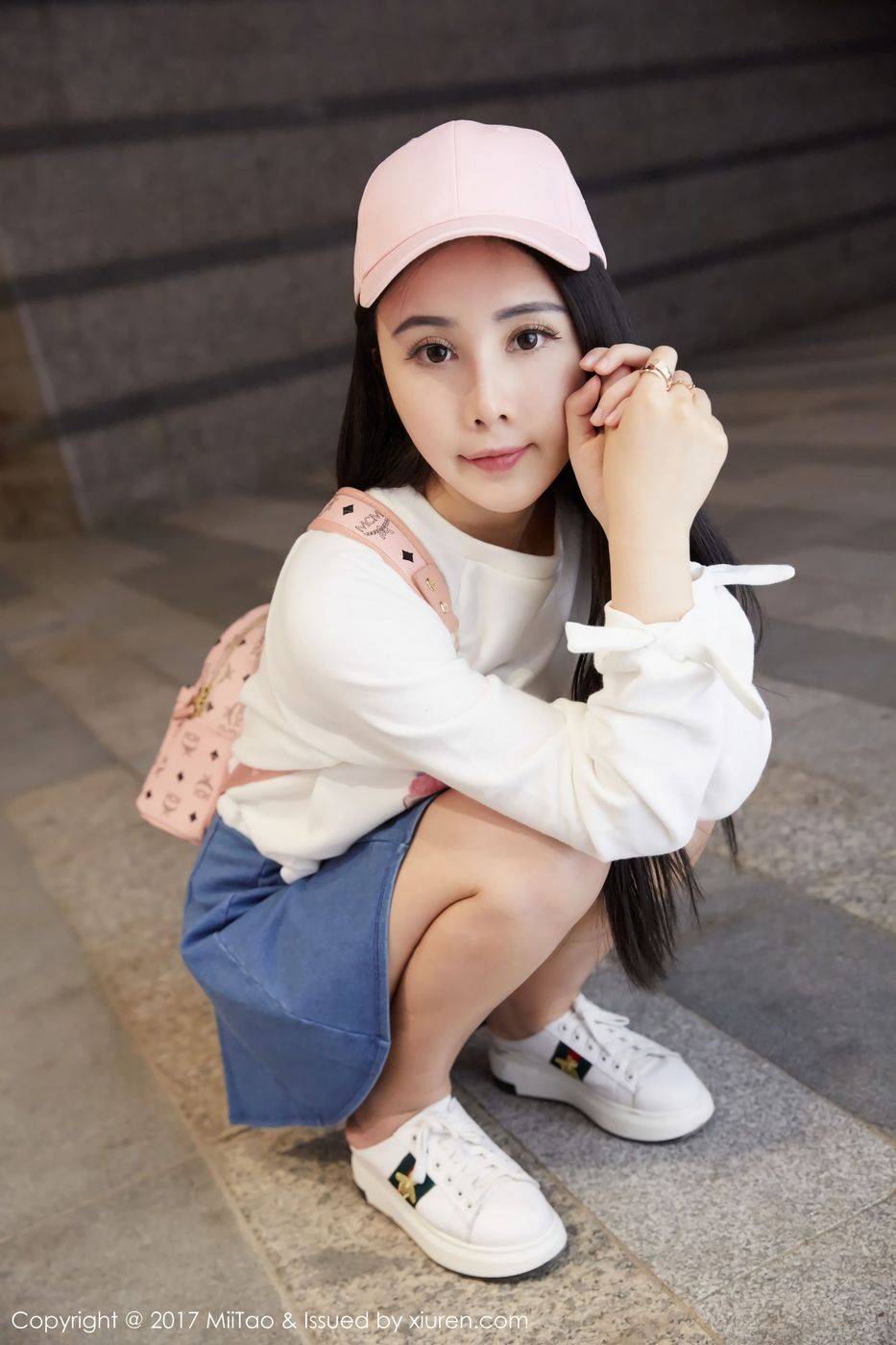 蜜桃社极品女神萱萱Cecilia爆乳诱惑范儿十足街拍-33