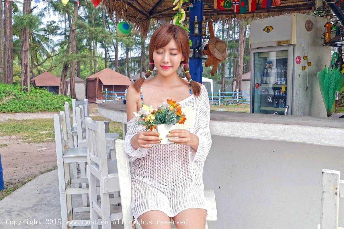 推女神美女模特程小烦泳池比基尼内衣诱惑普吉岛旅拍-35