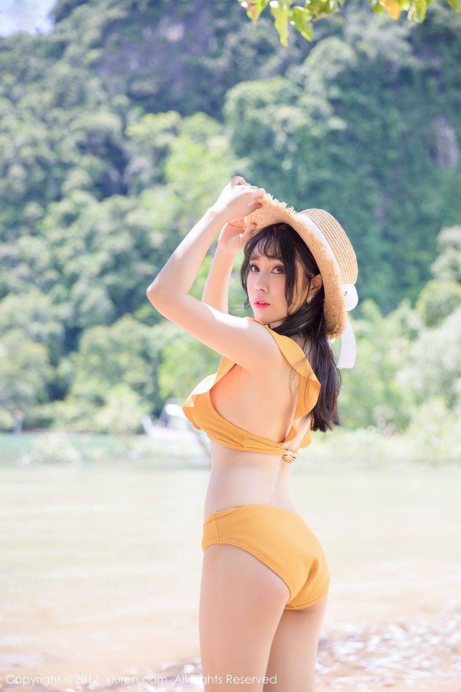 秀人网性感女神兜豆靓Youlina内衣搭配草帽甲米旅拍第一套-7