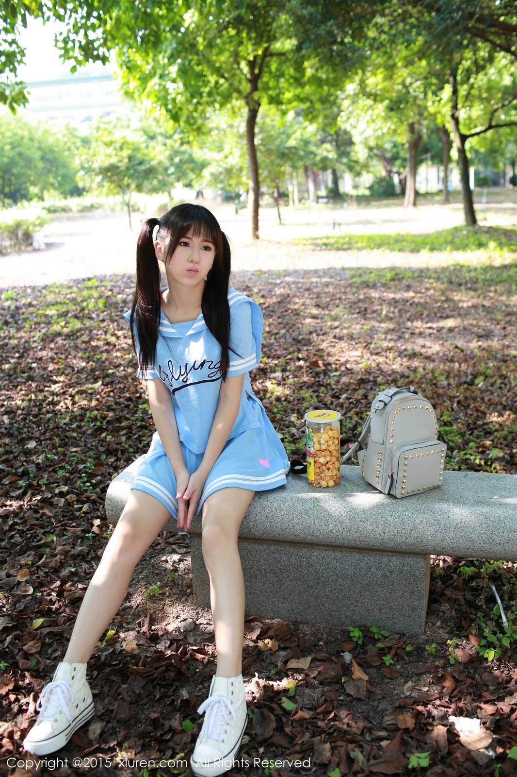 秀人网清纯美女唐雨辰TYC美胸美腿广州大学城野外写真-13