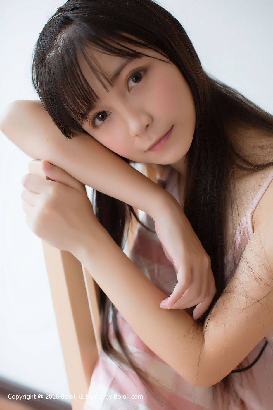 波萝社清纯美少女cn鱼丸真空睡衣喝奶室内私房写真-13