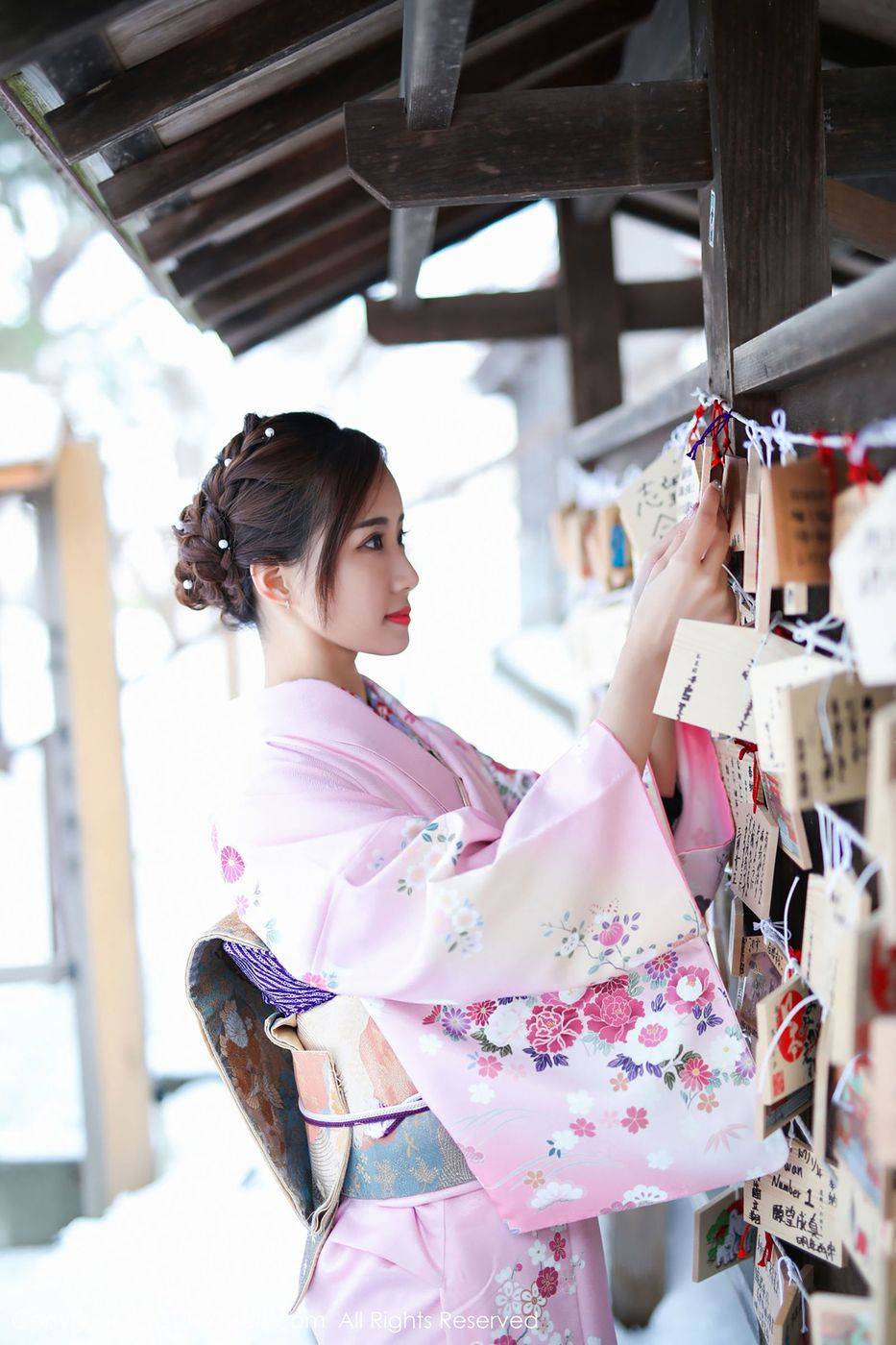 秀人网丽质和服美女猫宝粉色比基尼内衣诱惑北海道旅拍-8