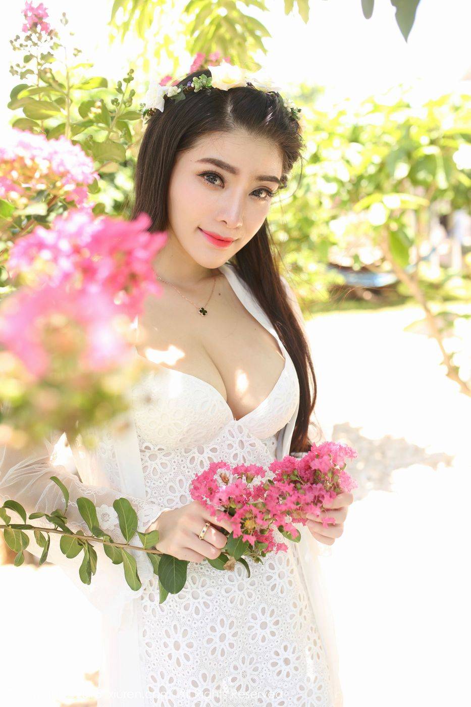 秀人网美女模特容容容Alice沙滩比基尼诱惑涠洲岛旅拍-27