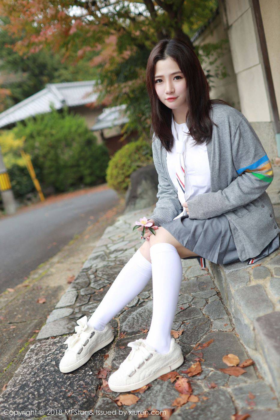 模范学院性感女神徐cake美胸长腿学生装日本户外清纯旅拍-4