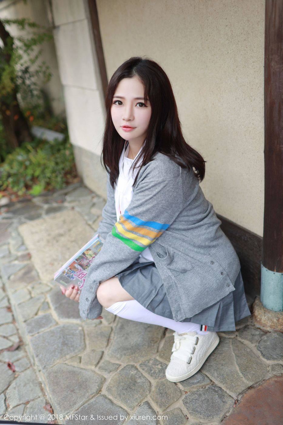 模范学院性感女神徐cake美胸长腿学生装日本户外清纯旅拍-31