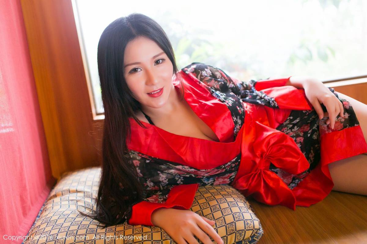 秀人网性感女神唐雨辰TYC和服美胸长腿珠海御温泉旅拍-53