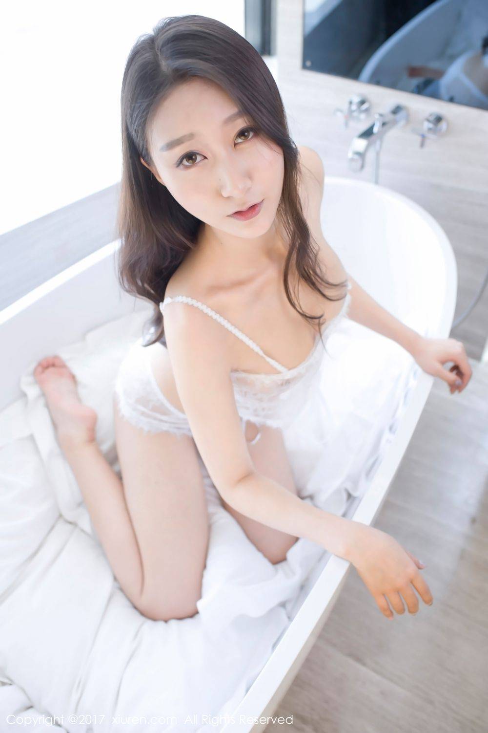 秀人网极品美女赵熙儿丝袜美腿学生装制服大尺度内衣诱惑-17