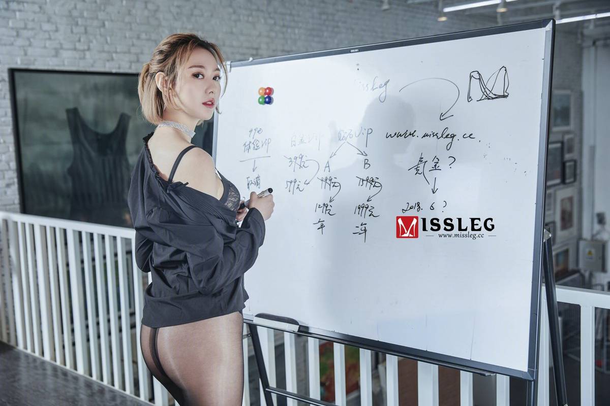 MISSLEG蜜丝性感美女付艺轩职场OL黑丝美腿内衣诱惑美图-44