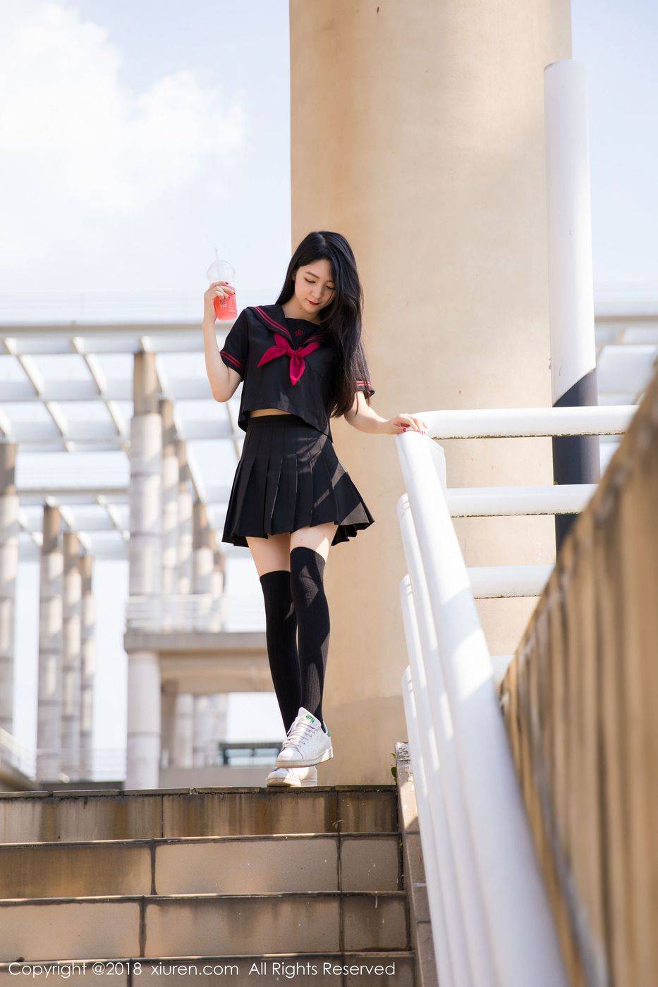 秀人网骨感女神Angela小热巴英伦校服丝袜美腿制服诱惑美图-10